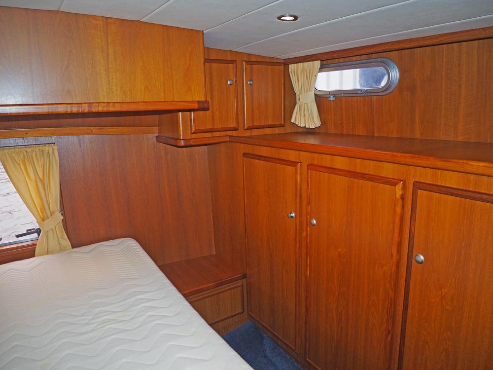 Aft cabin, Accommodation